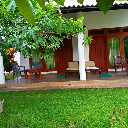 Hideaway Homestay Хабарана Экстерьер фото