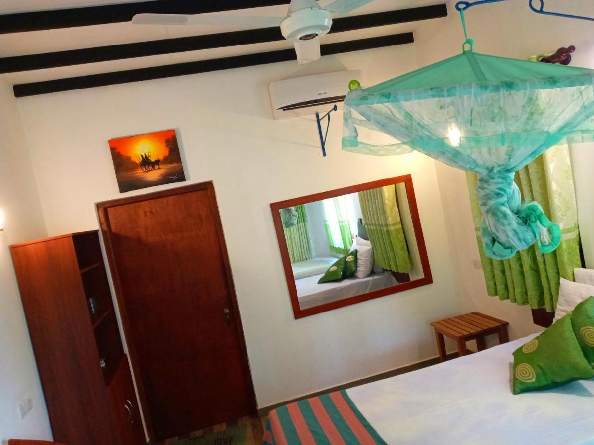 Hideaway Homestay Хабарана Экстерьер фото