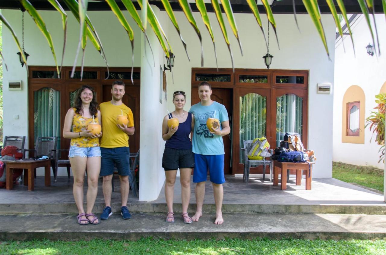 Hideaway Homestay Хабарана Экстерьер фото